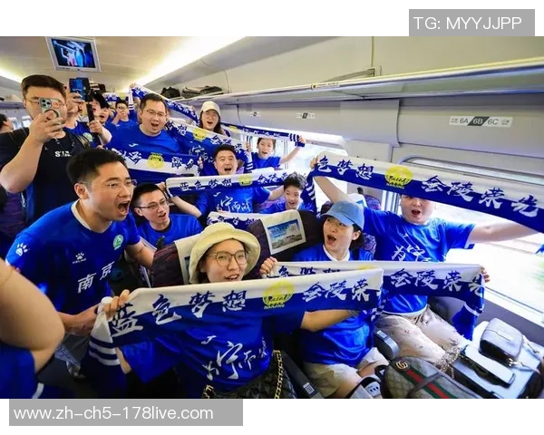 足球爆炸引发的全球狂潮与文化现象探讨 足球爆炸引发的全球狂潮与文化现象探讨